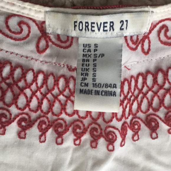 Aztec style blouse white and red. NWOT!✨ - Picture 3 of 7